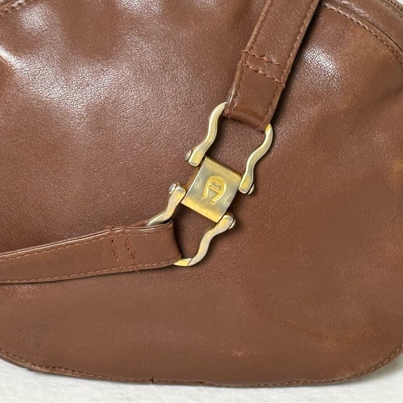 ETIENNE AIGNER Vintage Oval Leather Crossbody Unique Logo Hardware Classic - Picture 3 of 16